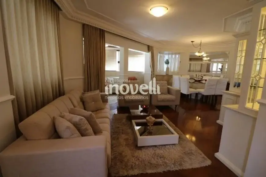 Foto 2 de Apartamento com 4 Quartos à venda, 232m² em Zona 01, Maringá