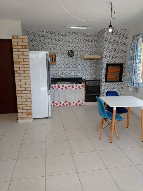 Foto 3 de Casa com 2 Quartos para alugar, 137m² em Centro, Balneário Piçarras