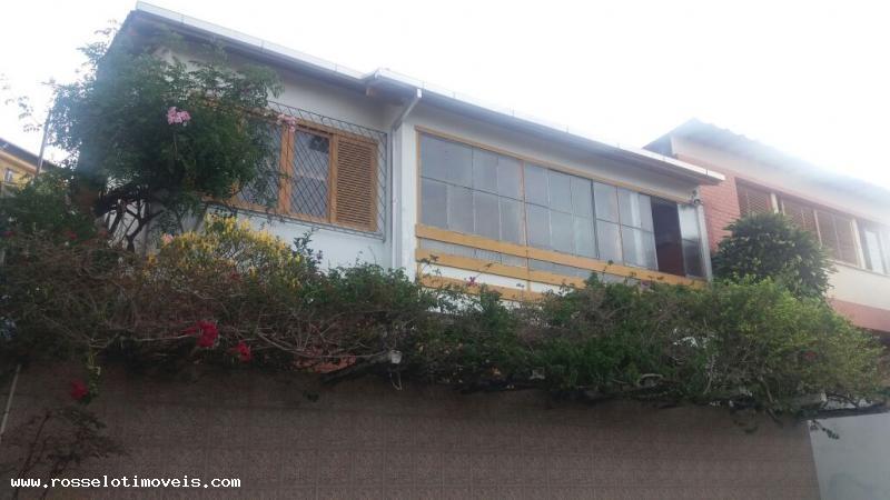 Foto 1 de Casa com 3 Quartos à venda, 770m² em Agriões, Teresópolis