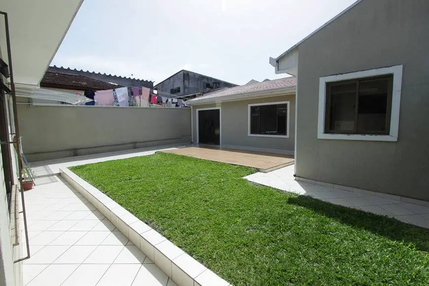 Foto 1 de Casa com 3 Quartos à venda, 200m² em Fazendinha, Curitiba