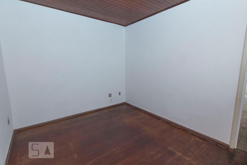 Foto 3 de Casa com 3 Quartos para alugar, 44m² em Floresta, Porto Alegre