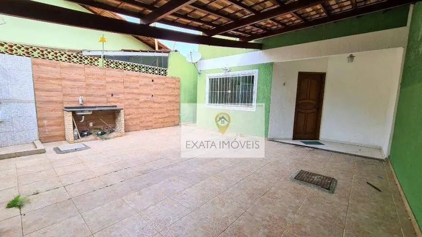 Foto 2 de Casa com 3 Quartos à venda, 118m² em Jardim Mariléa, Rio das Ostras