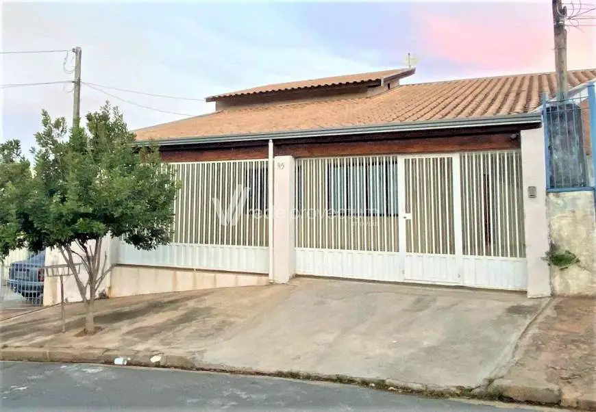 Foto 1 de Casa com 4 Quartos à venda, 175m² em Jardim dos Oliveiras, Campinas