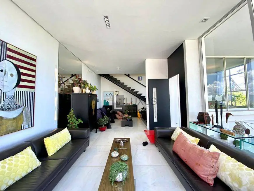 Foto 5 de Casa com 4 Quartos à venda, 430m² em Vila Castela , Nova Lima