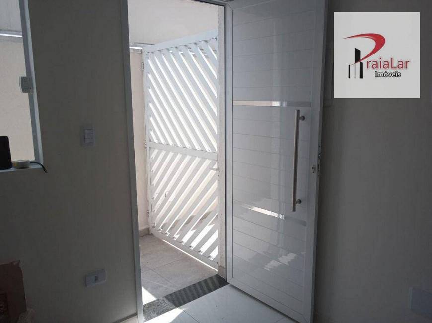Foto 2 de Casa de Condomínio com 2 Quartos à venda, 53m² em Vila Caicara, Praia Grande