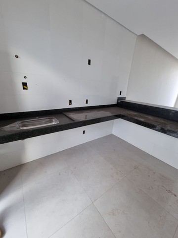 Foto 3 de Casa de Condomínio com 3 Quartos à venda, 82m² em Tubalina, Uberlândia