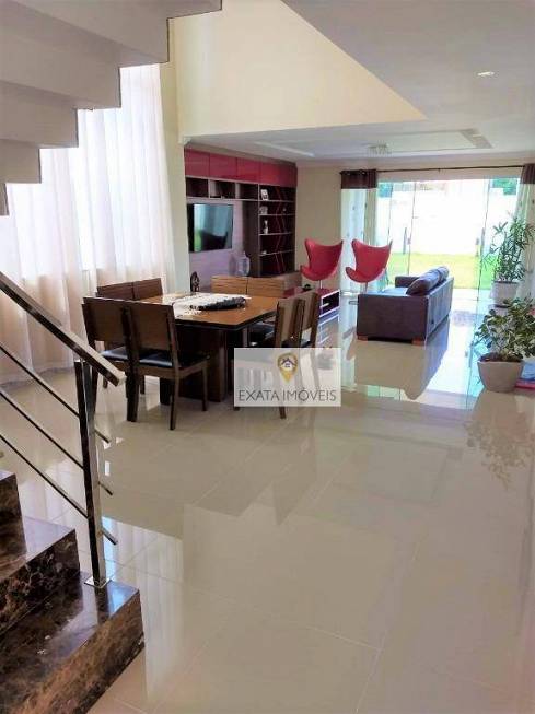 Foto 5 de Casa de Condomínio com 4 Quartos à venda, 267m² em Extensão do Bosque, Rio das Ostras