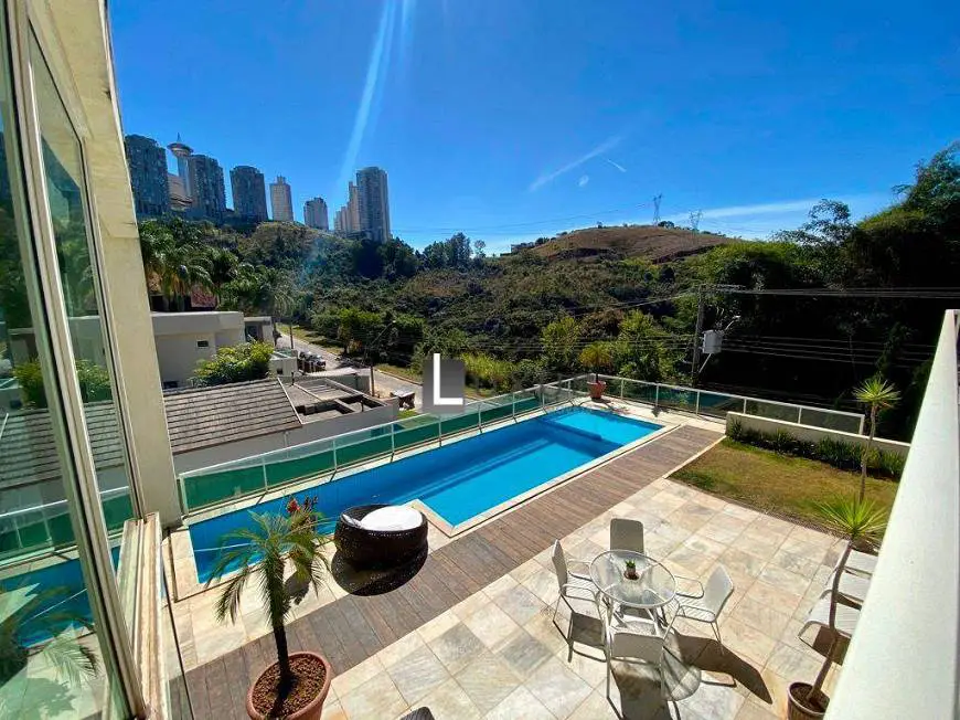 Foto 4 de Casa de Condomínio com 4 Quartos à venda, 545m² em Vila Castela , Nova Lima