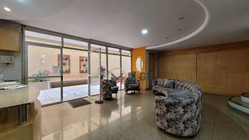 Foto 2 de Apartamento com 1 Quarto para alugar, 45m² em Centro, Curitiba