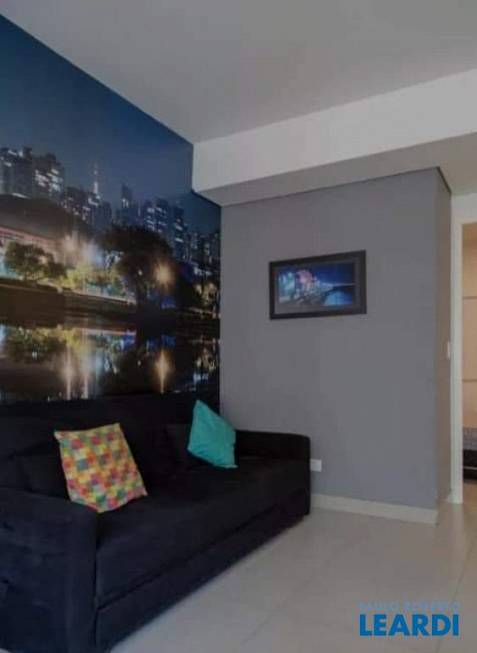 Foto 5 de Apartamento com 2 Quartos à venda, 46m² em Bela Vista, São Paulo