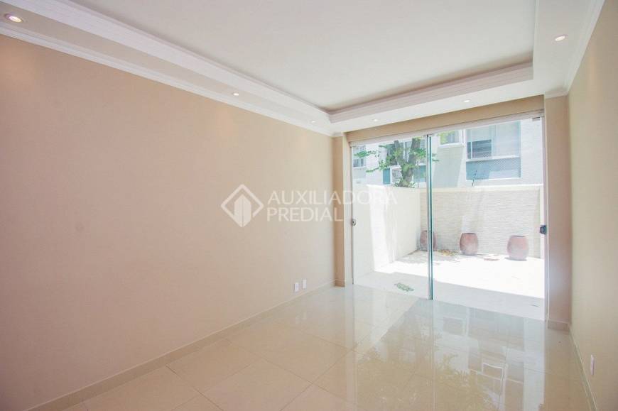 Foto 1 de Apartamento com 2 Quartos para alugar, 84m² em Santa Cecília, Porto Alegre