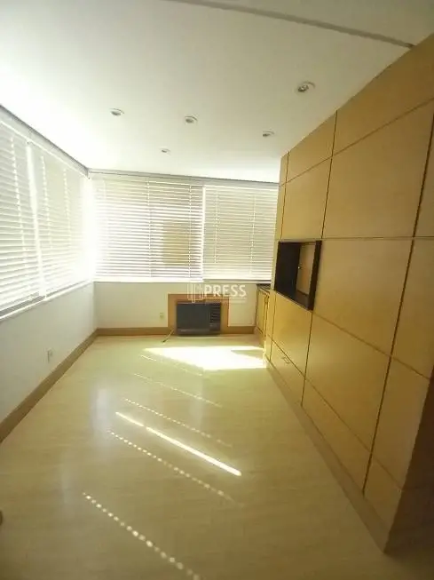 Foto 5 de Apartamento com 2 Quartos para alugar, 87m² em Santa Cecília, Porto Alegre