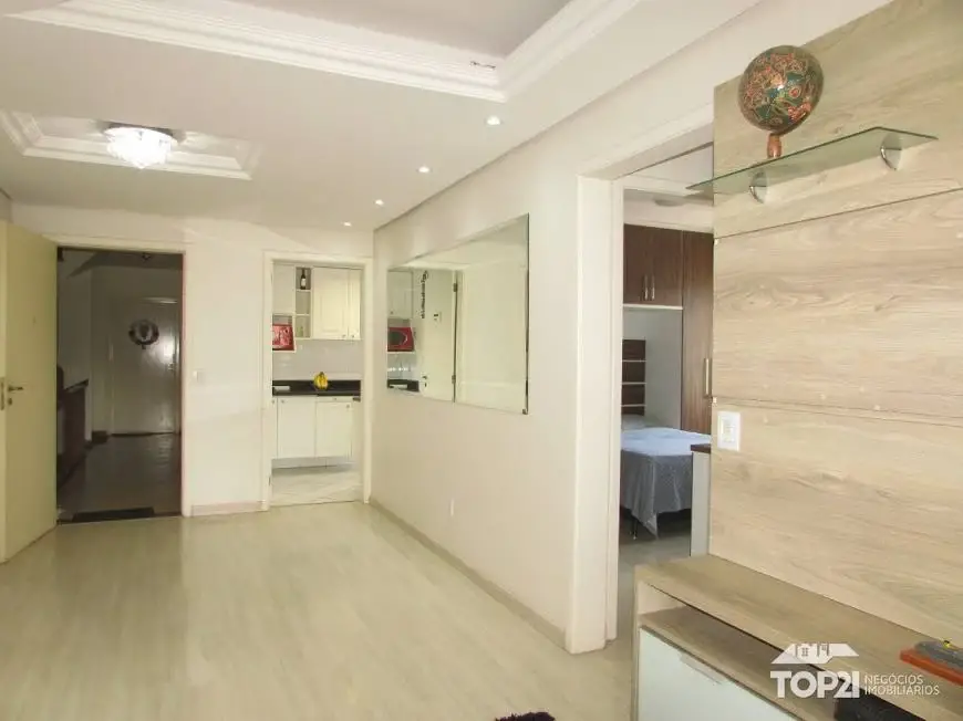 Foto 4 de Apartamento com 2 Quartos à venda, 81m² em Sarandi, Porto Alegre