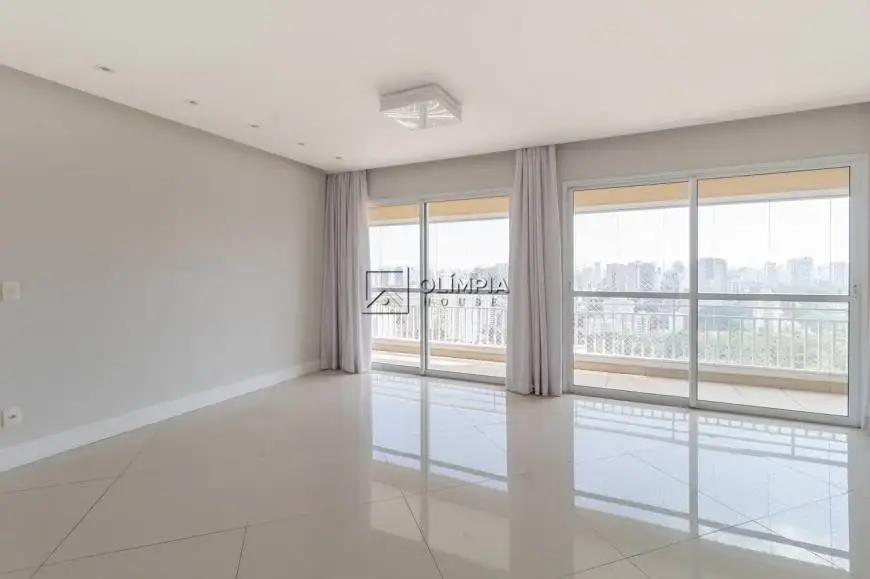 Foto 2 de Apartamento com 3 Quartos para alugar, 149m² em Chácara Santo Antônio, São Paulo