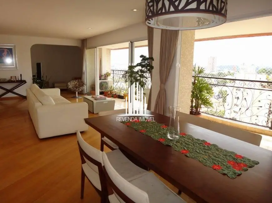Foto 1 de Apartamento com 3 Quartos à venda, 184m² em Santo Amaro, São Paulo