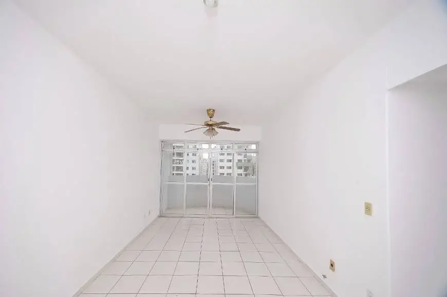 Foto 3 de Apartamento com 3 Quartos para alugar, 75m² em Setor Bela Vista, Goiânia