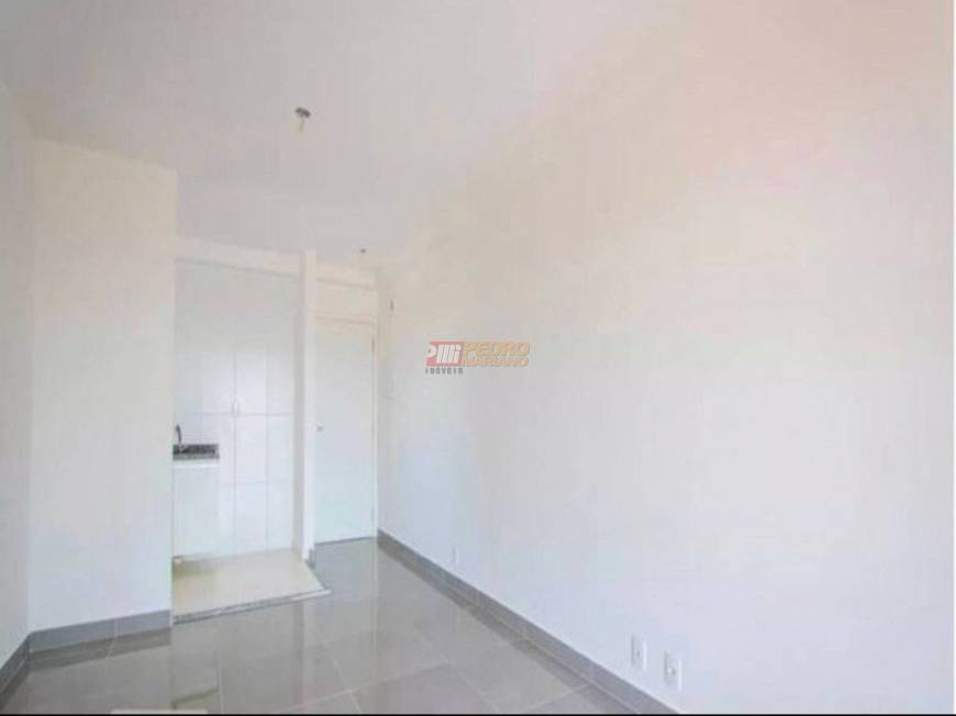 Foto 2 de Apartamento com 3 Quartos para alugar, 61m² em Vila Curuçá, Santo André