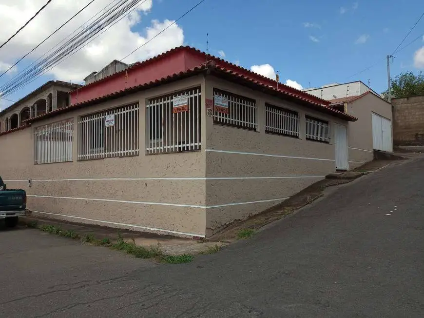 Foto 1 de Casa com 2 Quartos à venda, 200m² em Vila Marchetti, São João Del Rei