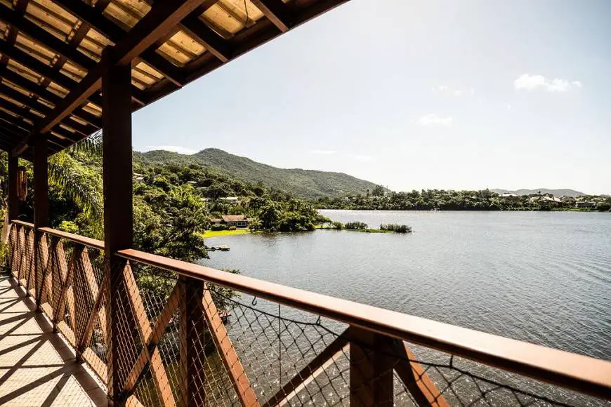Foto 1 de Casa com 3 Quartos à venda, 310m² em Lagoa da Conceição, Florianópolis