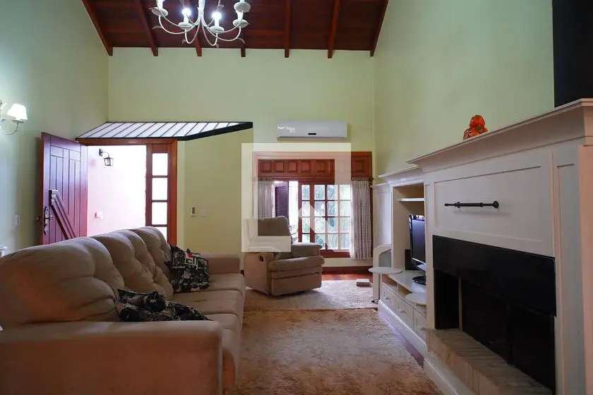 Foto 1 de Casa com 3 Quartos para alugar, 300m² em Rubem Berta, Porto Alegre