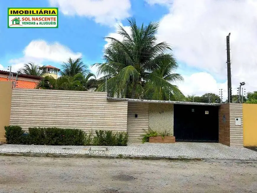 Foto 1 de Casa com 4 Quartos à venda, 370m² em Engenheiro Luciano Cavalcante, Fortaleza