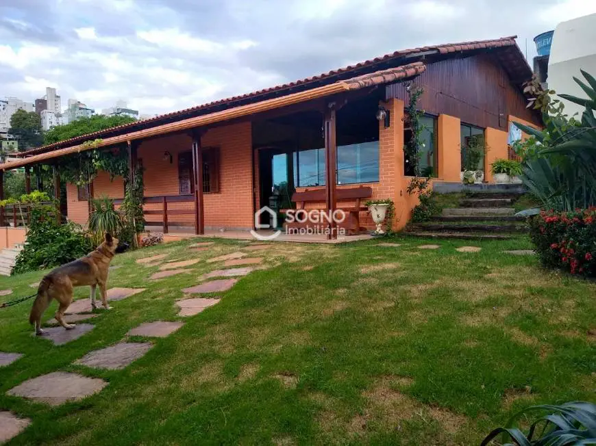 Foto 3 de Casa com 5 Quartos para alugar, 360m² em Palmeiras, Belo Horizonte
