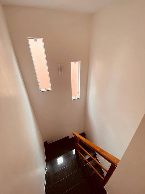 Foto 5 de Casa de Condomínio com 4 Quartos à venda, 250m² em São José Operário, Manaus