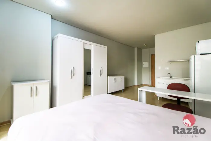 Foto 5 de Kitnet com 1 Quarto para alugar, 45m² em Centro, Curitiba