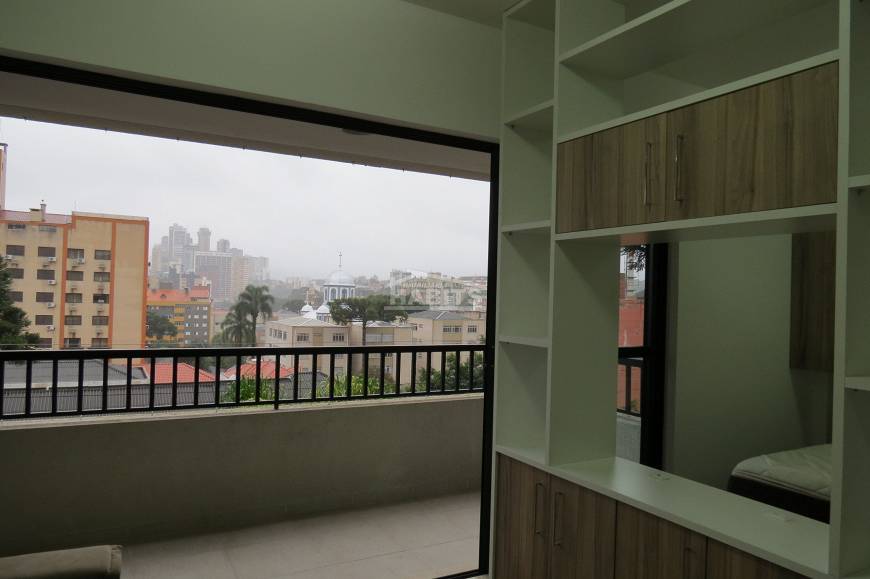 Foto 2 de Kitnet com 1 Quarto para alugar, 60m² em Centro, Curitiba