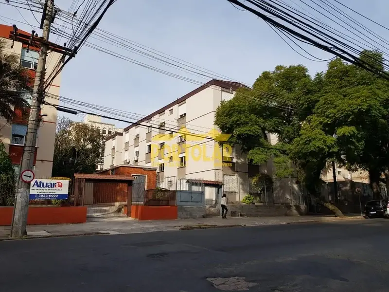 Foto 1 de Apartamento com 1 Quarto para alugar, 40m² em Passo da Areia, Porto Alegre
