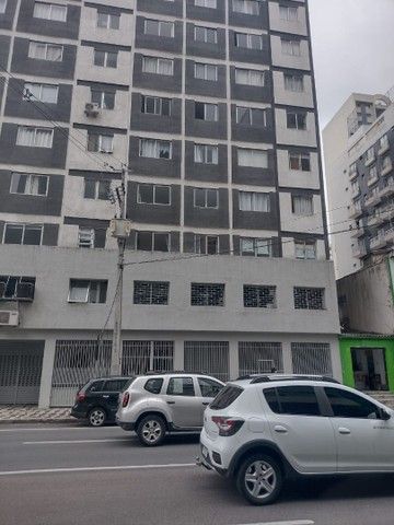 Foto 1 de Apartamento com 2 Quartos à venda, 53m² em Centro, Curitiba