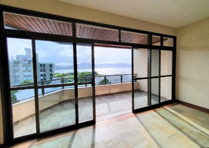 Foto 2 de Apartamento com 4 Quartos à venda, 175m² em Coqueiros, Florianópolis