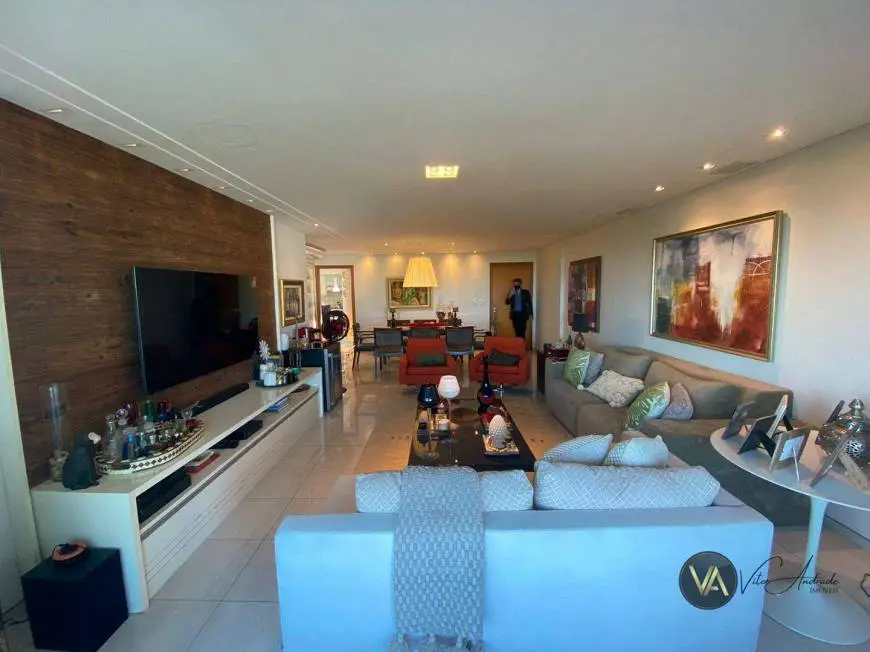 Foto 2 de Apartamento com 4 Quartos à venda, 184m² em Poço, Recife