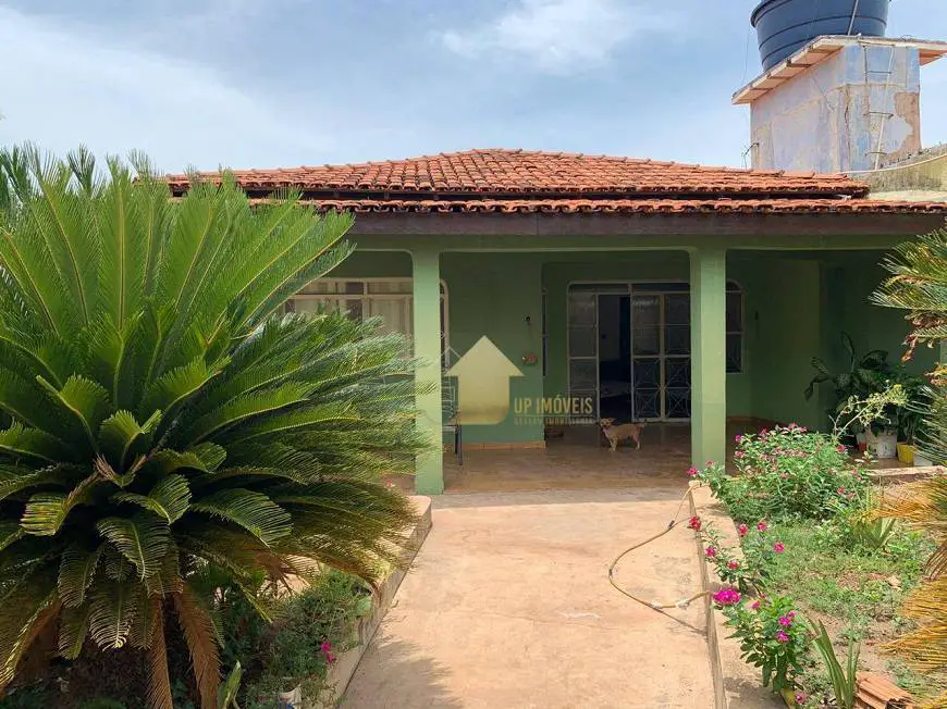 Foto 1 de Casa com 3 Quartos à venda, 150m² em Areão, Cuiabá