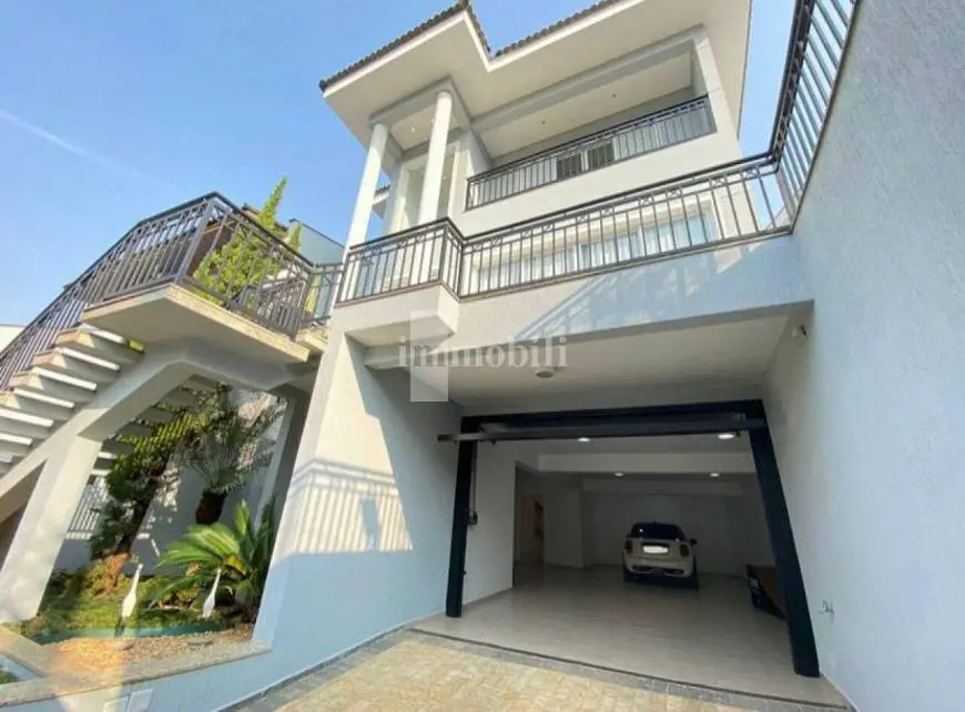 Foto 2 de Casa com 3 Quartos à venda, 380m² em Jardim Guapira, São Paulo