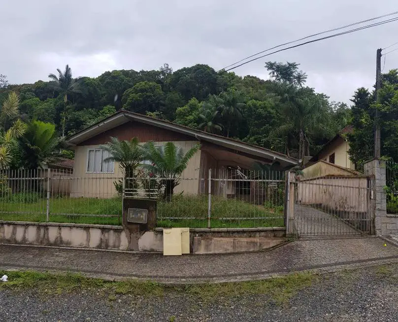 Foto 1 de Casa com 3 Quartos para alugar, 90m² em São Marcos, Joinville