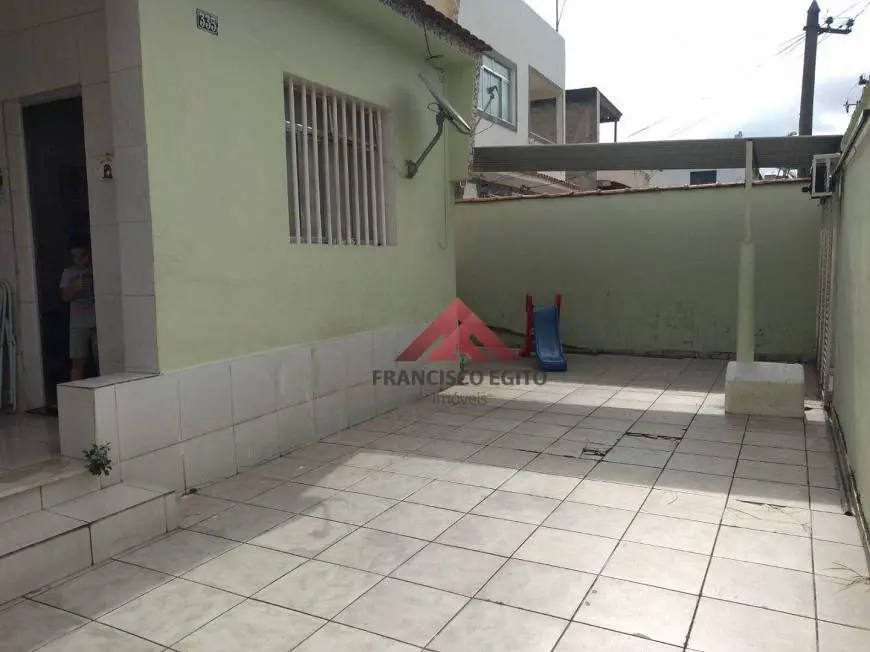 Foto 3 de Casa com 3 Quartos para alugar, 86m² em  Vila Valqueire, Rio de Janeiro