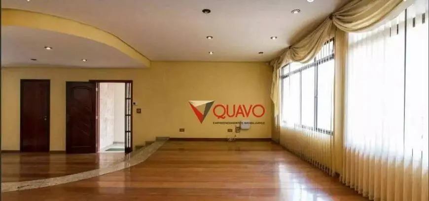 Foto 1 de Casa com 5 Quartos para alugar, 320m² em Vila California, São Paulo