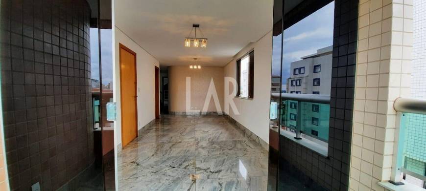 Foto 1 de Cobertura com 4 Quartos para alugar, 300m² em Castelo, Belo Horizonte