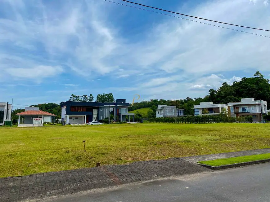 Foto 1 de Lote/Terreno à venda, 400m² em Vila Nova, Joinville