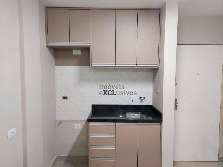 Foto 1 de Apartamento com 1 Quarto para alugar, 30m² em Centro, Curitiba
