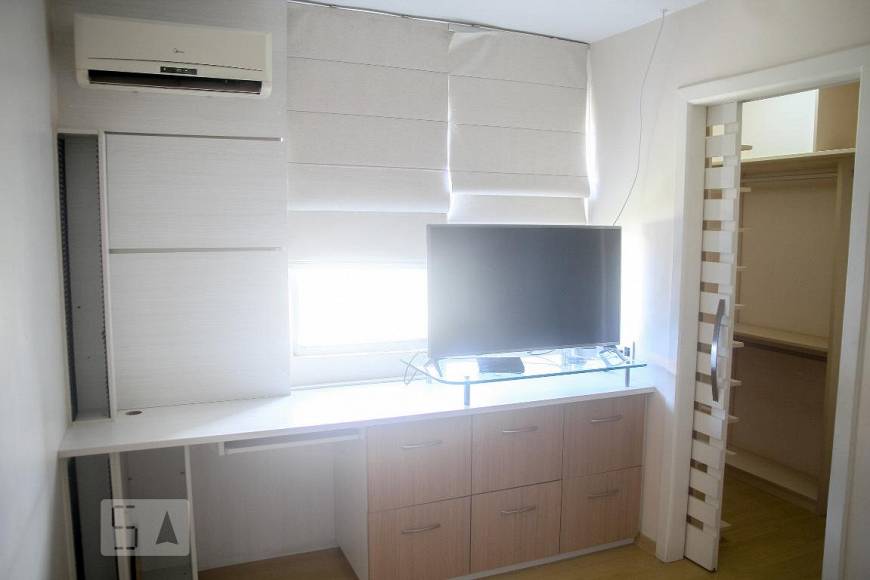 Foto 3 de Apartamento com 1 Quarto para alugar, 70m² em Coqueiros, Florianópolis
