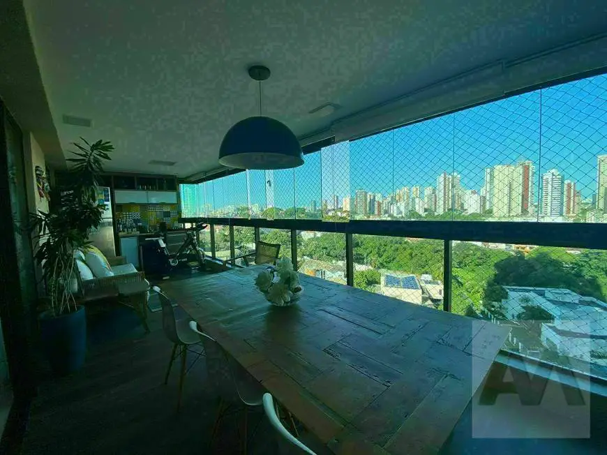 Foto 3 de Apartamento com 3 Quartos à venda, 140m² em Garibaldi, Salvador