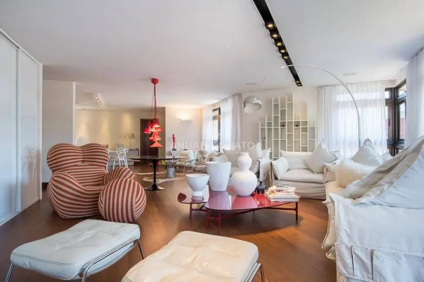 Foto 1 de Apartamento com 3 Quartos à venda, 219m² em Sion, Belo Horizonte