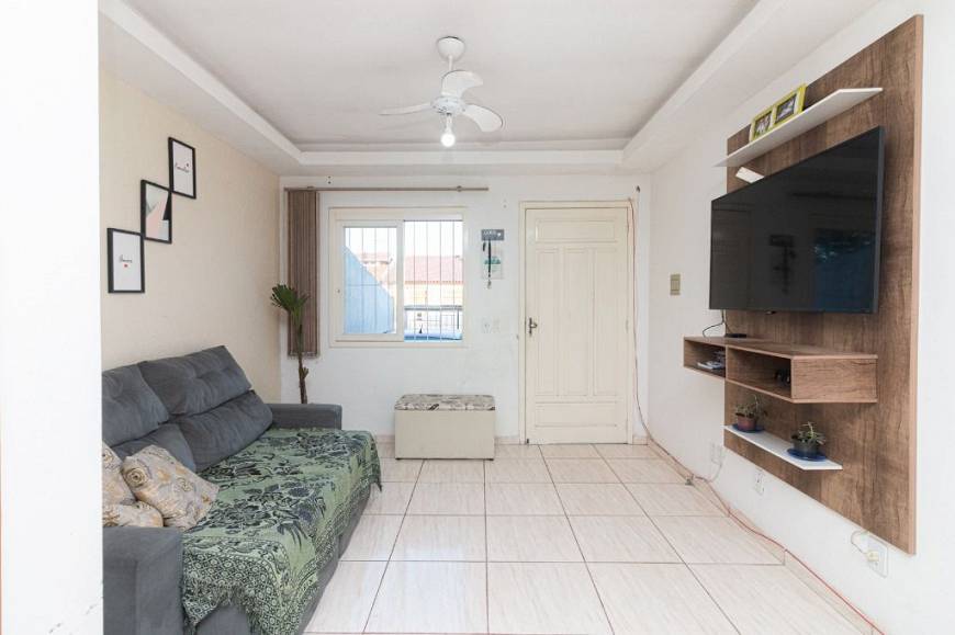 Foto 3 de Casa com 2 Quartos à venda, 85m² em Jardim Algarve, Alvorada