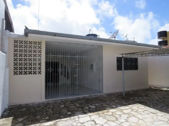 Foto 3 de Casa com 3 Quartos à venda, 175m² em Jardim Cidade Universitária, João Pessoa