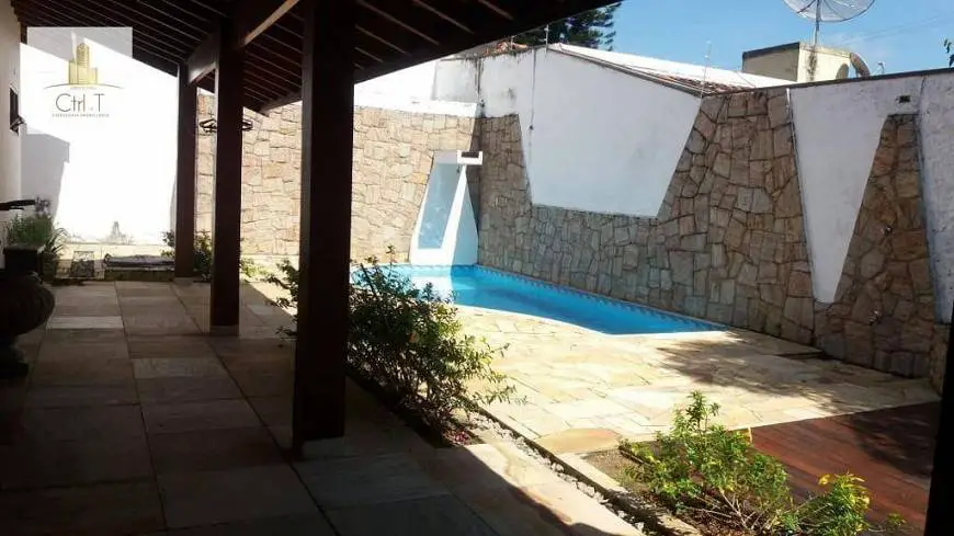 Foto 3 de Casa com 3 Quartos à venda, 350m² em Jardim das Nações, Taubaté
