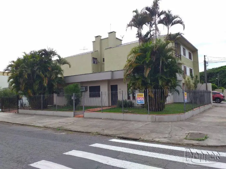 Foto 1 de Casa com 3 Quartos para alugar, 132m² em Scharlau, São Leopoldo