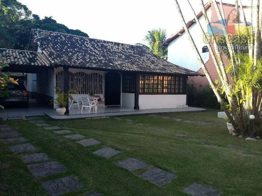 Foto 1 de Casa com 4 Quartos para alugar, 220m² em Extensão do Bosque, Rio das Ostras