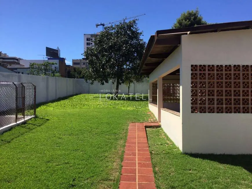 Foto 3 de Casa com 4 Quartos para alugar, 230m² em Parque São Paulo, Cascavel